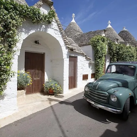 Trulli E Puglia بيت ضيافة 3*