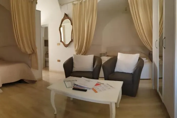 Guest house Trulli E Puglia 4*