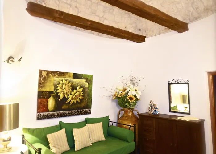 Guest house Trulli E Puglia 4*