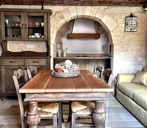 Guest house Trulli E Puglia 4*