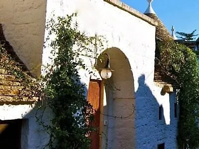Guest house Trulli E Puglia 4*